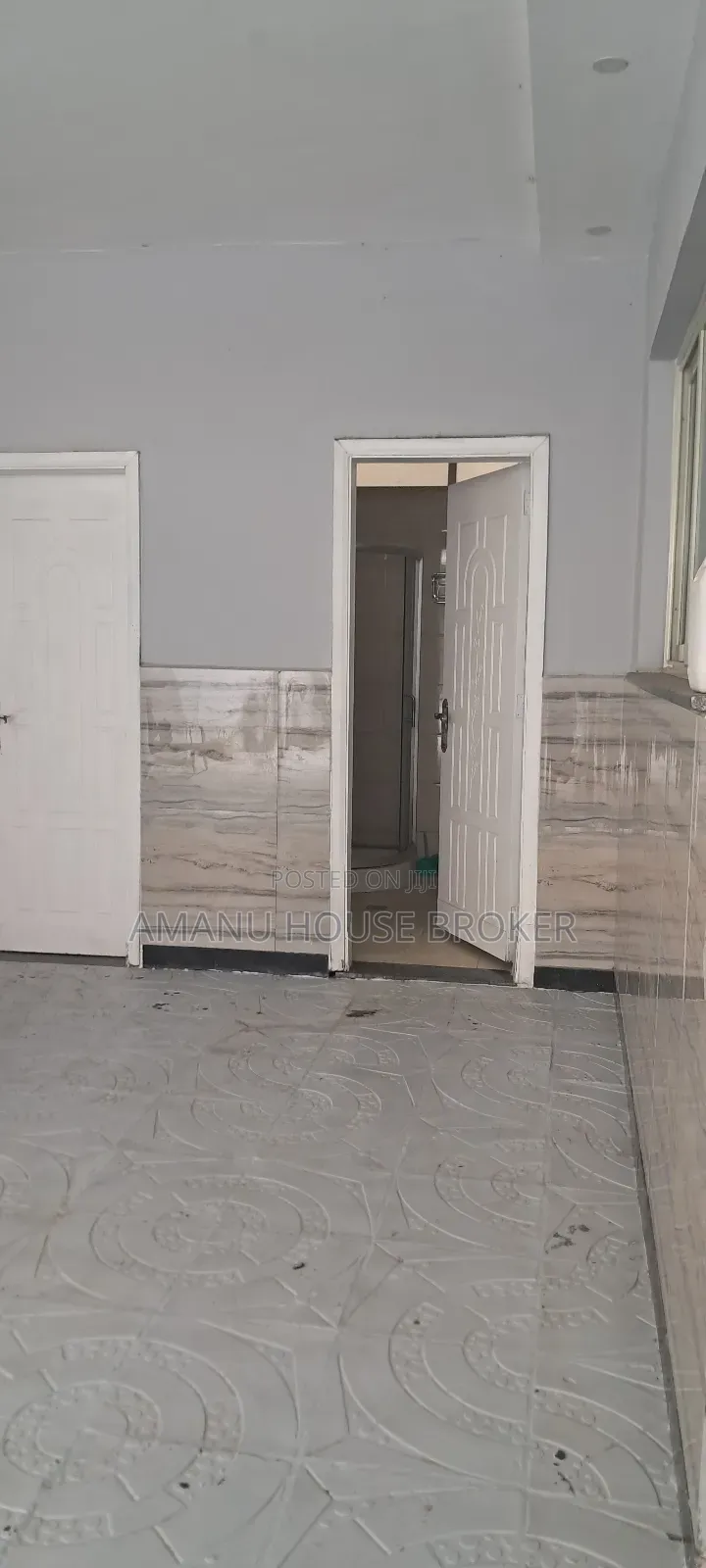 11bdrm House in Addis Abeba, Bole for rent