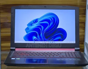 New Laptop Acer Nitro 5 8GB Intel Core I5 SSHD+SSD 256GB