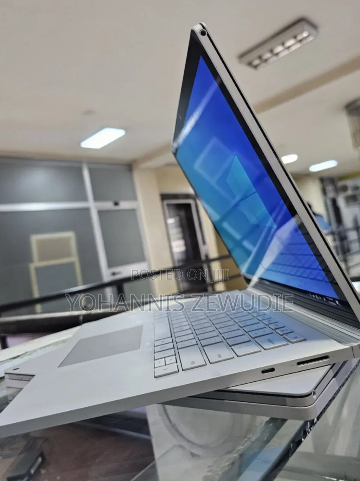 New Laptop Microsoft Surface Book 3 16GB Intel Core I7 SSD 256GB