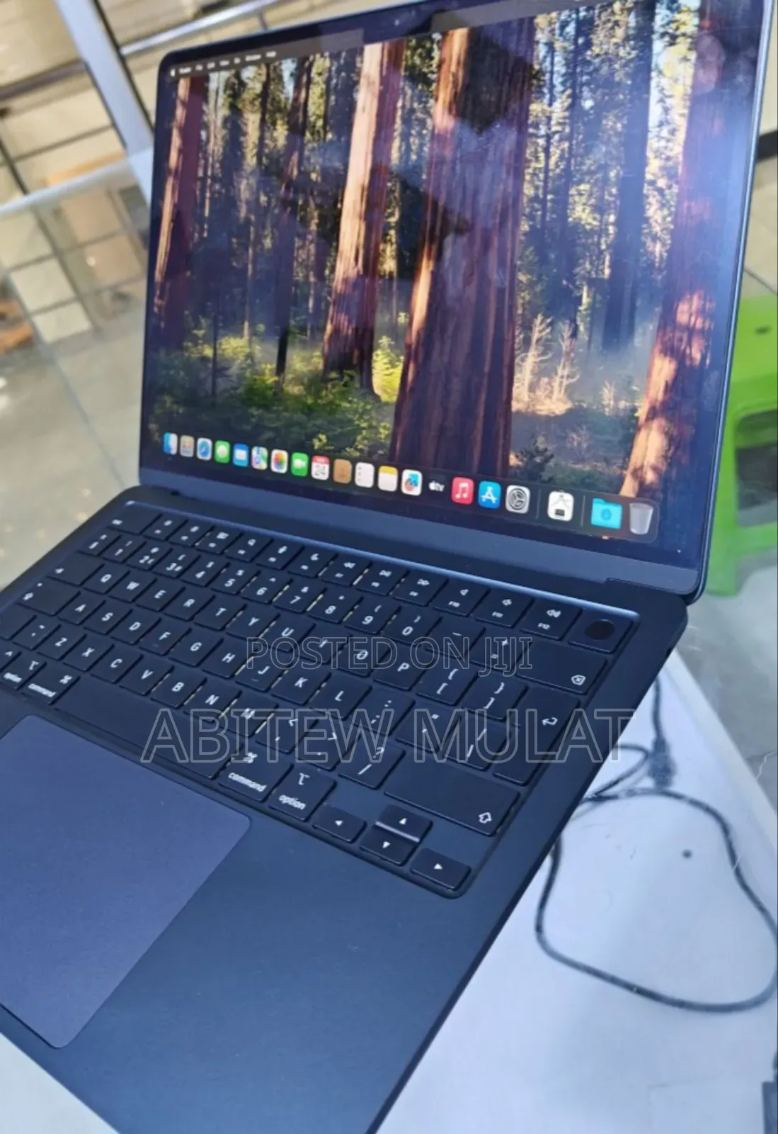 New Laptop Apple MacBook Air 2024 M3 13-Inch 8GB Apple M3 SSD 256GB