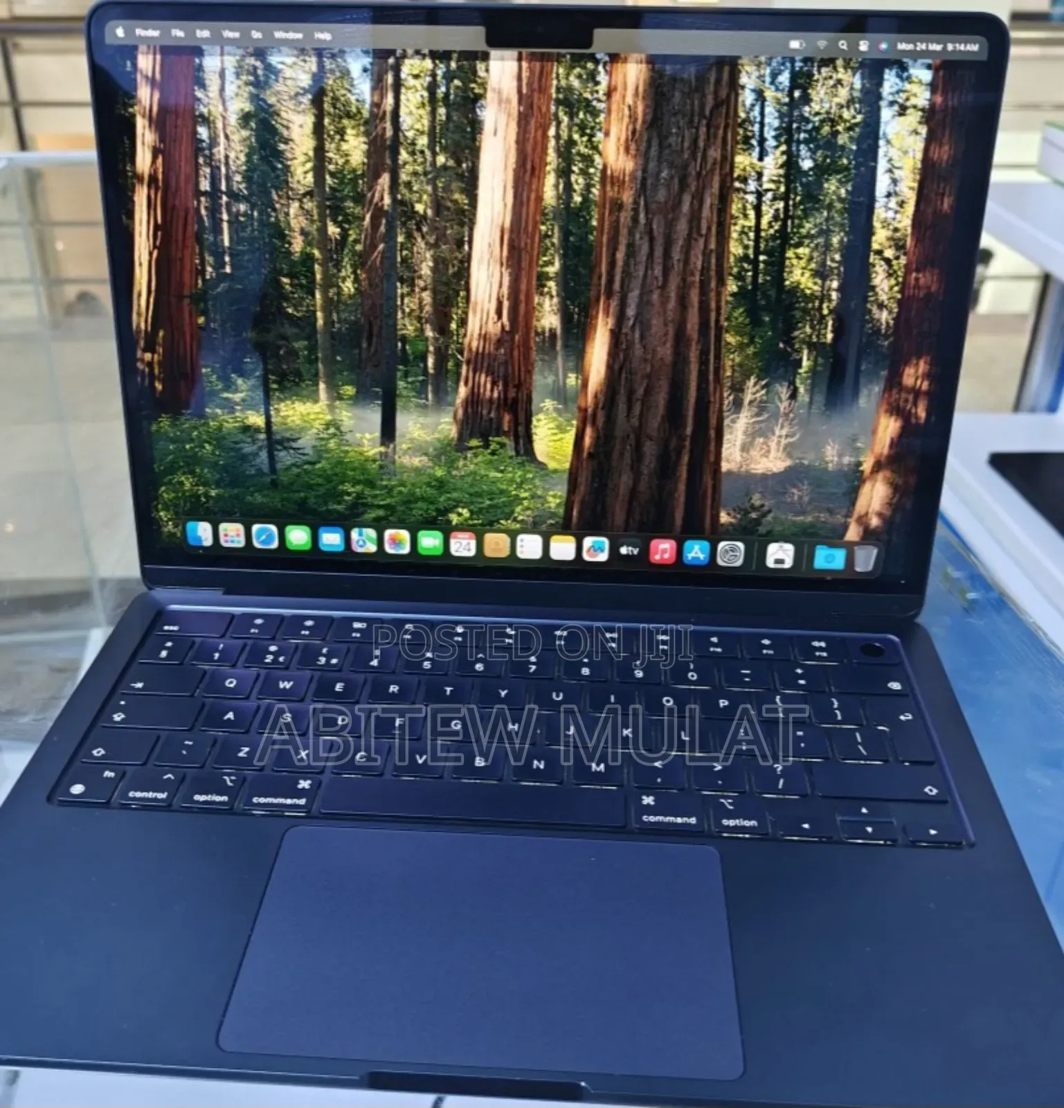 New Laptop Apple MacBook Air 2024 M3 13-Inch 8GB Apple M3 SSD 256GB