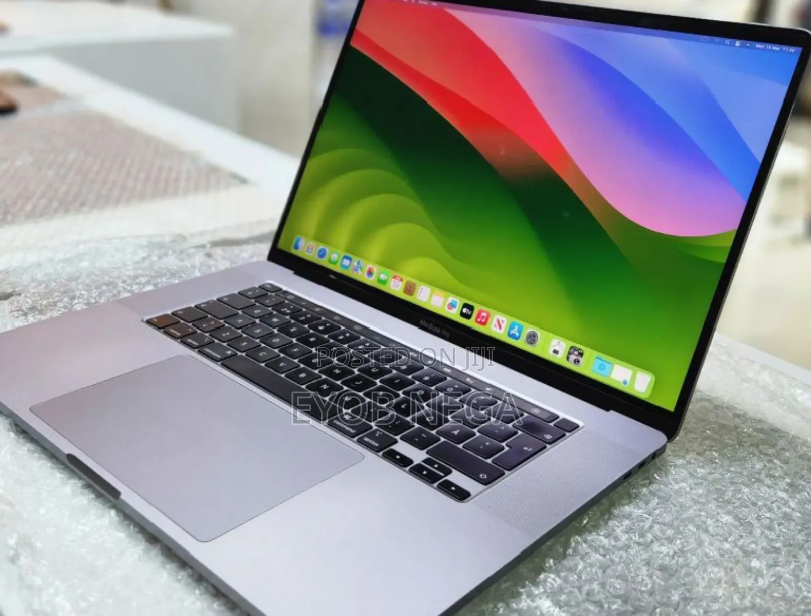 New Laptop Apple MacBook Pro 2019 32GB Intel Core I9 SSD 2T