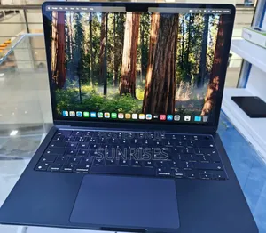 New Laptop Apple MacBook Air 2024 M3 13-Inch 8GB Apple M3 SSD 256GB