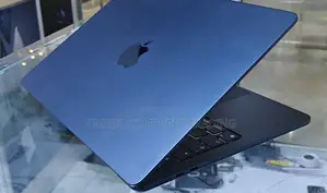 New Laptop Apple MacBook Air 2024 M3 8GB Apple M3 SSD 256GB