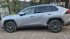 New Toyota RAV4 2022 Silver