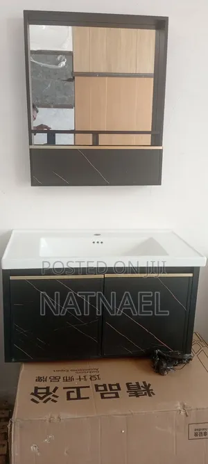 Photo - Shawer Cabinet