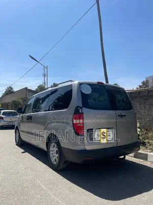 Hyundai Starex 2012 Silver