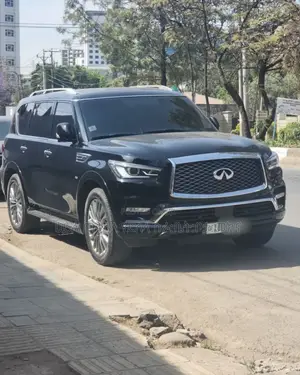 Photo - Infiniti QX80 2022 Black