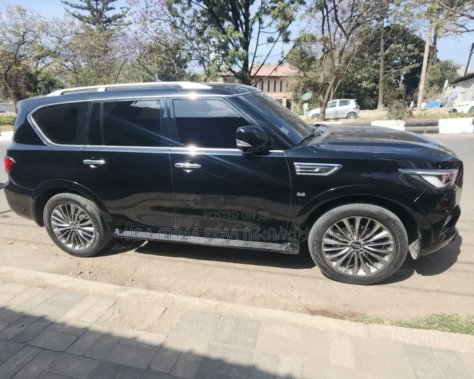 Infiniti QX80 2022 Black