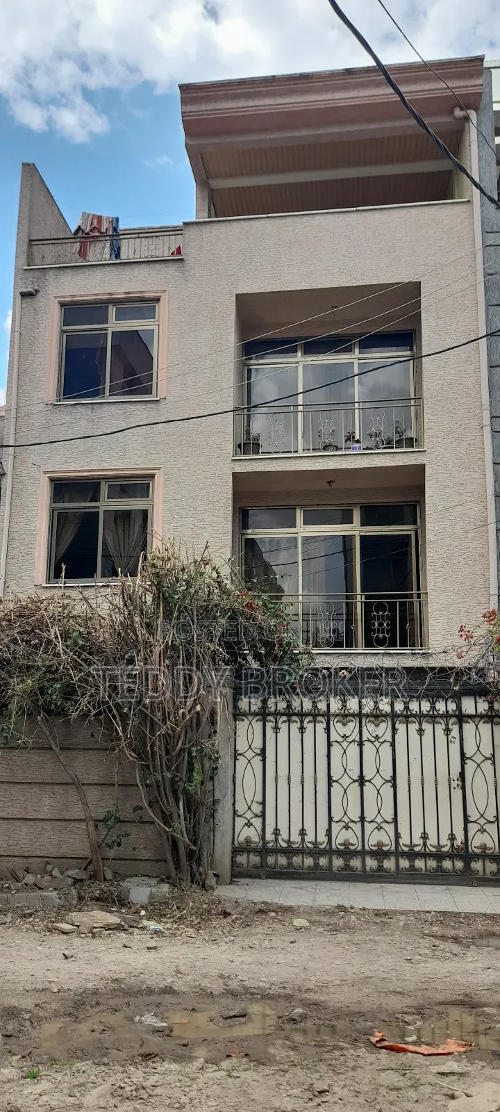 6bdrm House in Haile Garment, Nifas Silk-Lafto for sale