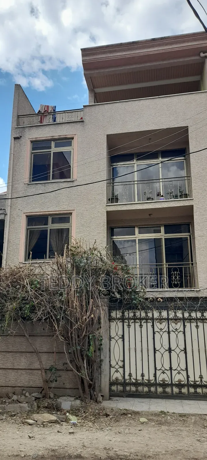 6bdrm House in Haile Garment, Nifas Silk-Lafto for sale