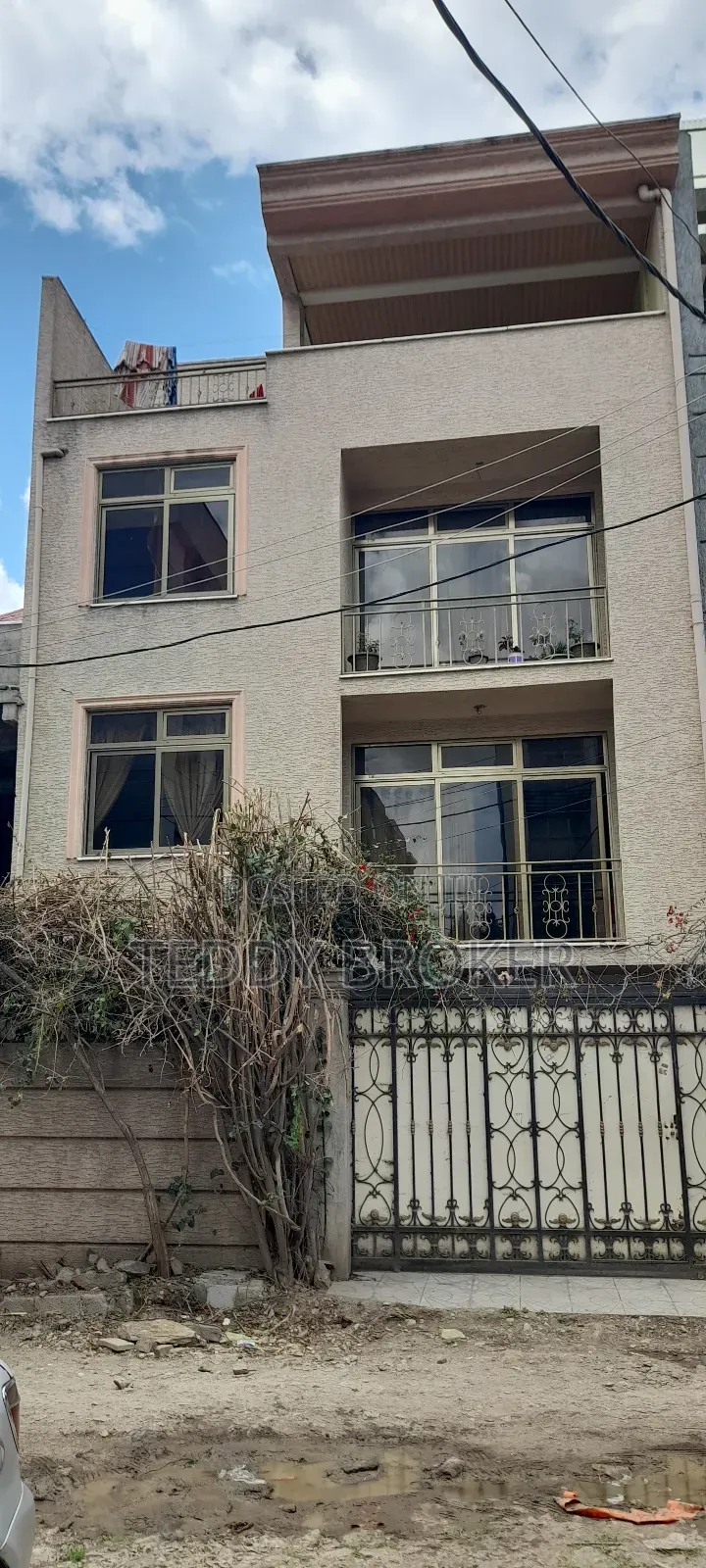 6bdrm House in Haile Garment, Nifas Silk-Lafto for sale