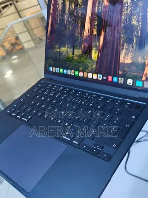 New Laptop Apple MacBook Air 2024 M3 13-Inch 8GB Apple M3 SSD 256GB