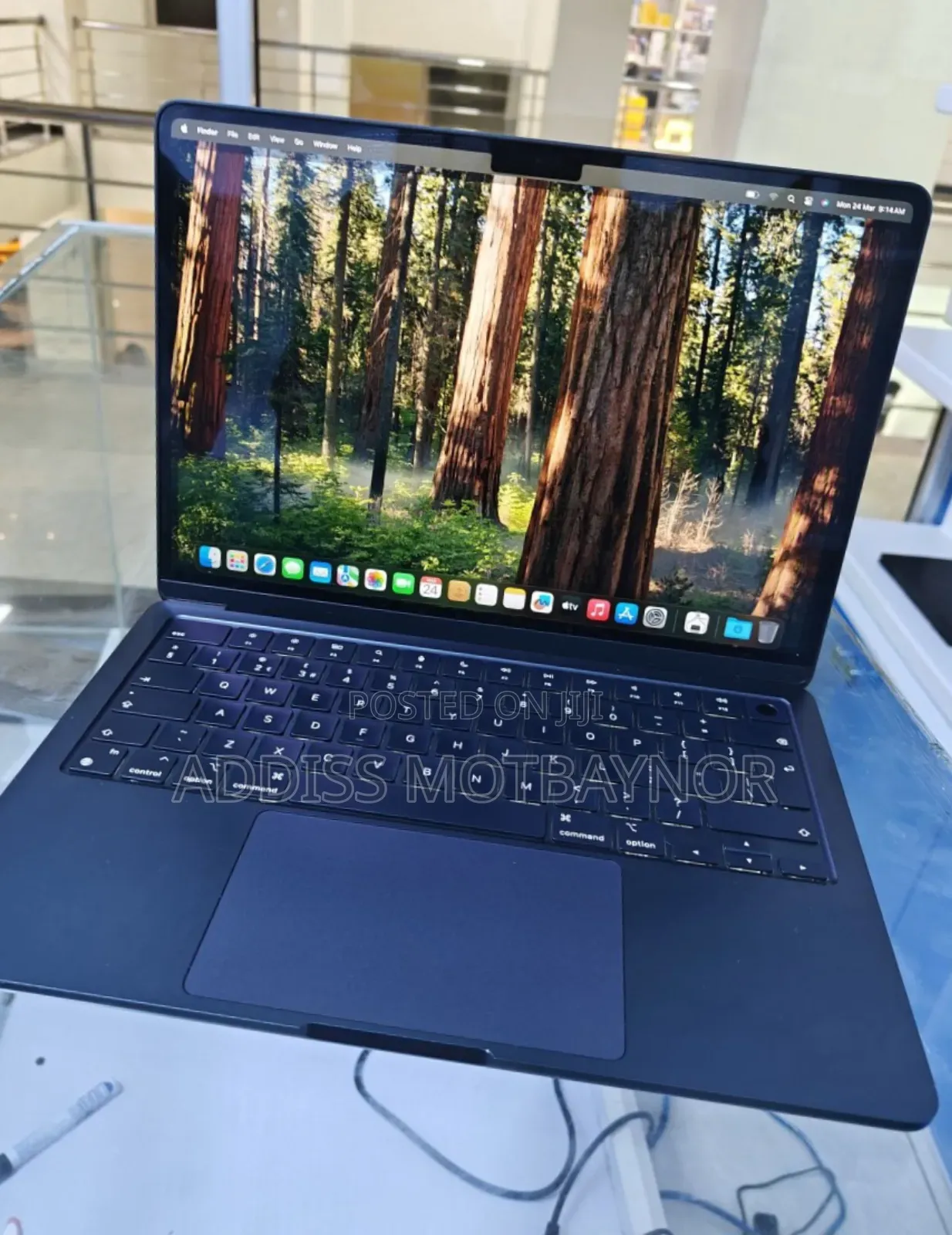 New Apple MacBook Air 2024 M3 13-Inch 8GB Intel Core M3 SSD 500GB