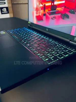 New Laptop Acer Predator Helios 18 PH18-71 16GB Intel Core I9 SSD 1T
