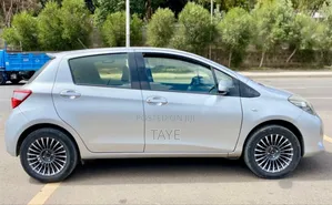 Toyota Yaris 2020 Silver