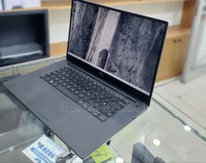 New Laptop Dell Precision 5540 32GB Intel Core I7 SSD 512GB