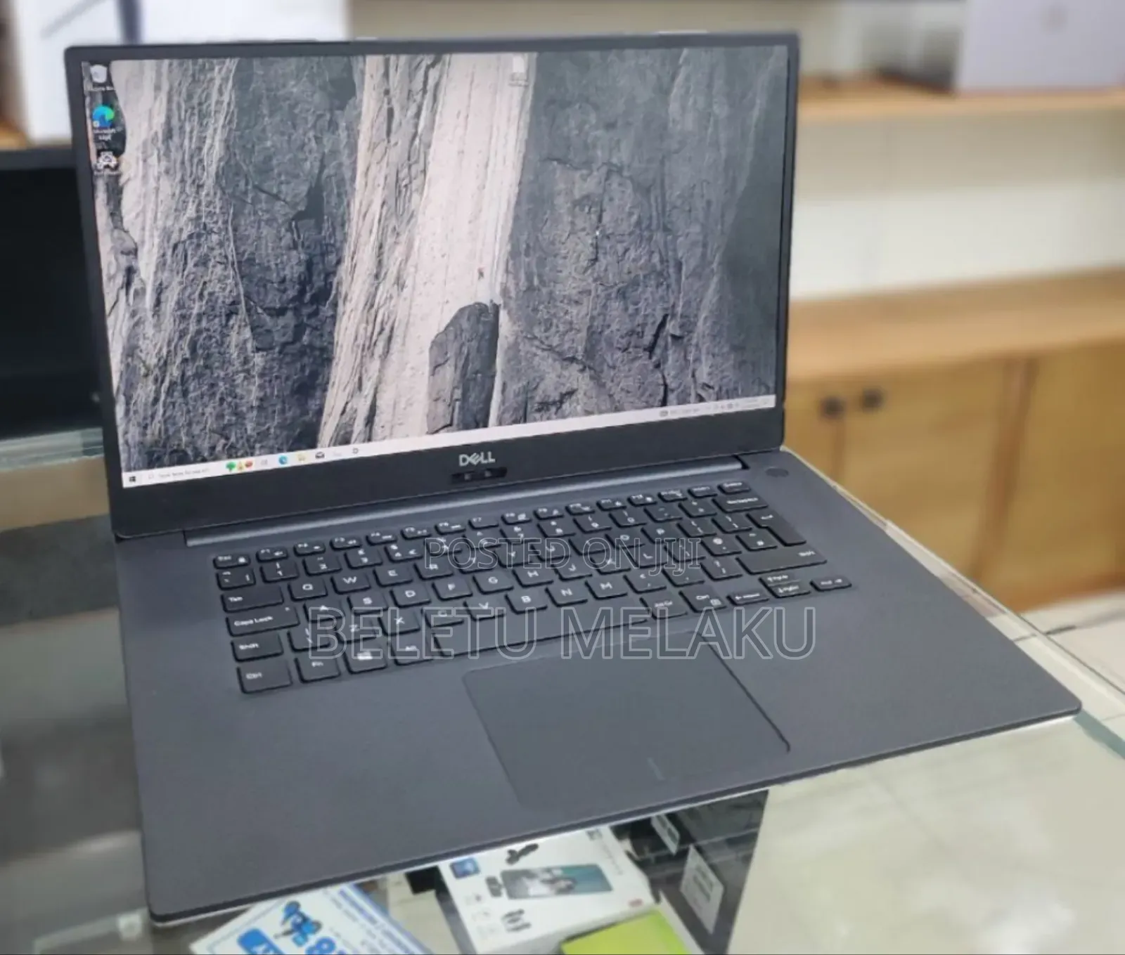 New Laptop Dell Precision 5540 32GB Intel Core I7 SSD 512GB