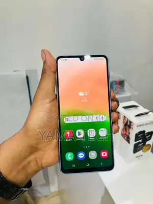 Photo - New Samsung Galaxy A33 5G 128 GB Black