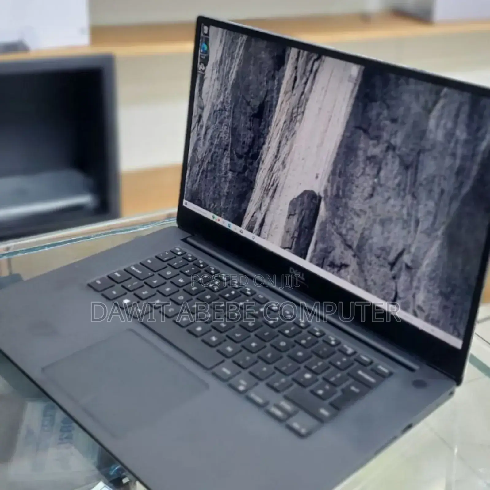 New Laptop Dell Precision 5540 32GB Intel Core I7 SSD 512GB