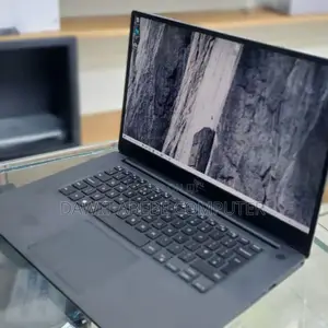 New Laptop Dell Precision 5540 32GB Intel Core I7 SSD 512GB