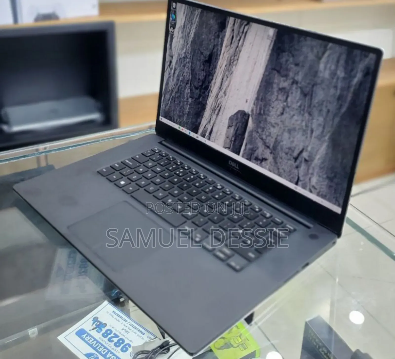 New Laptop Dell Precision 5540 16GB Intel Core I7 SSD 512GB