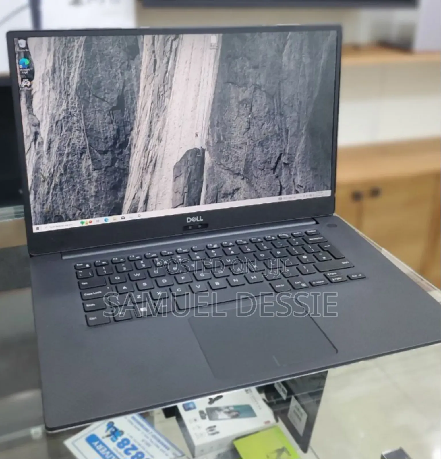 New Laptop Dell Precision 5540 16GB Intel Core I7 SSD 512GB