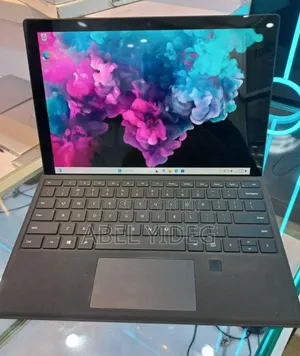 New Laptop Microsoft Surface 8GB Intel Core I5 SSD 256GB
