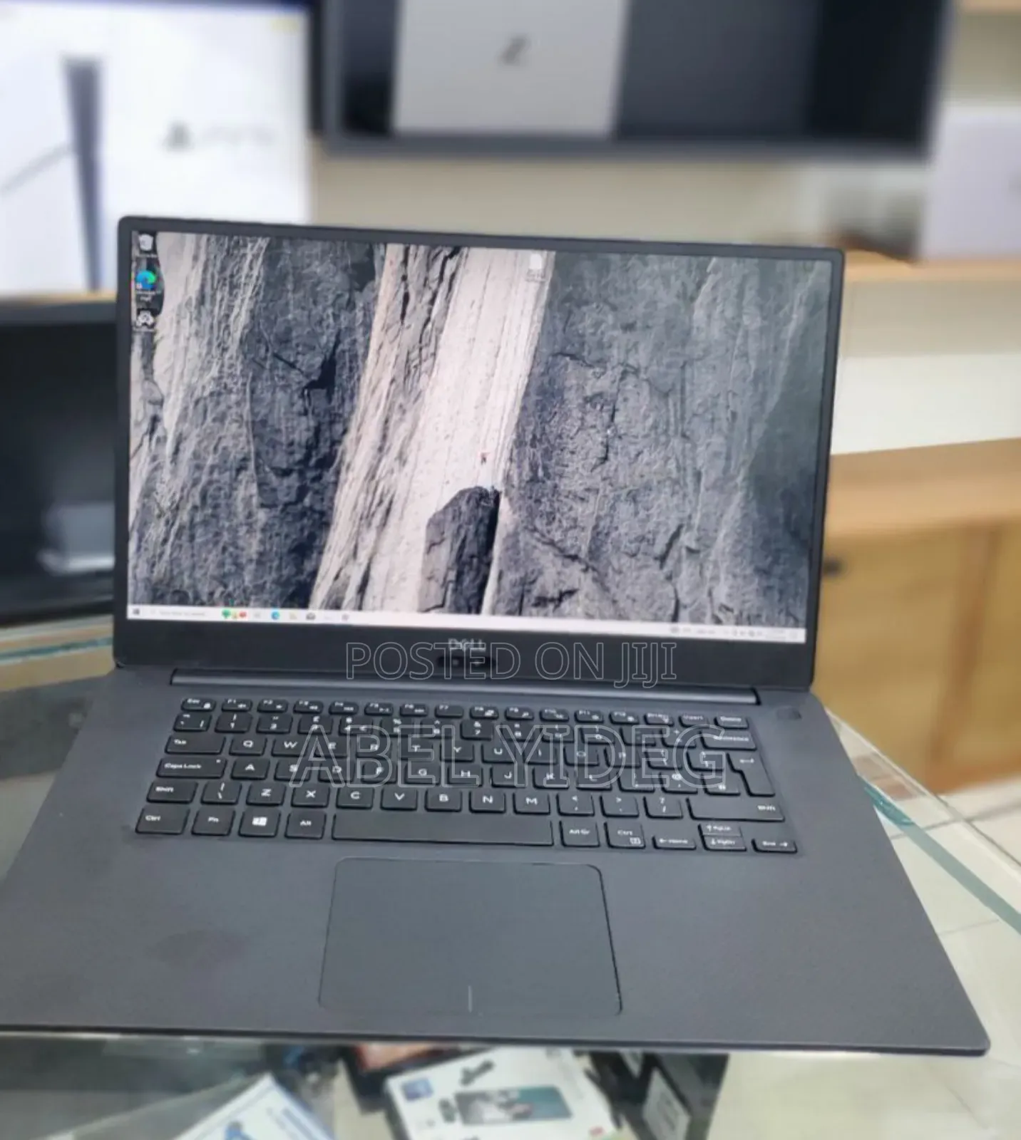 New Laptop Dell XPS 15 32GB Intel Core I7 SSD 512GB