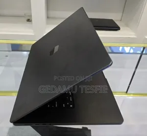 New Laptop Apple MacBook Pro 2023 M3 Max 16-Inch 32GB SSD 1T