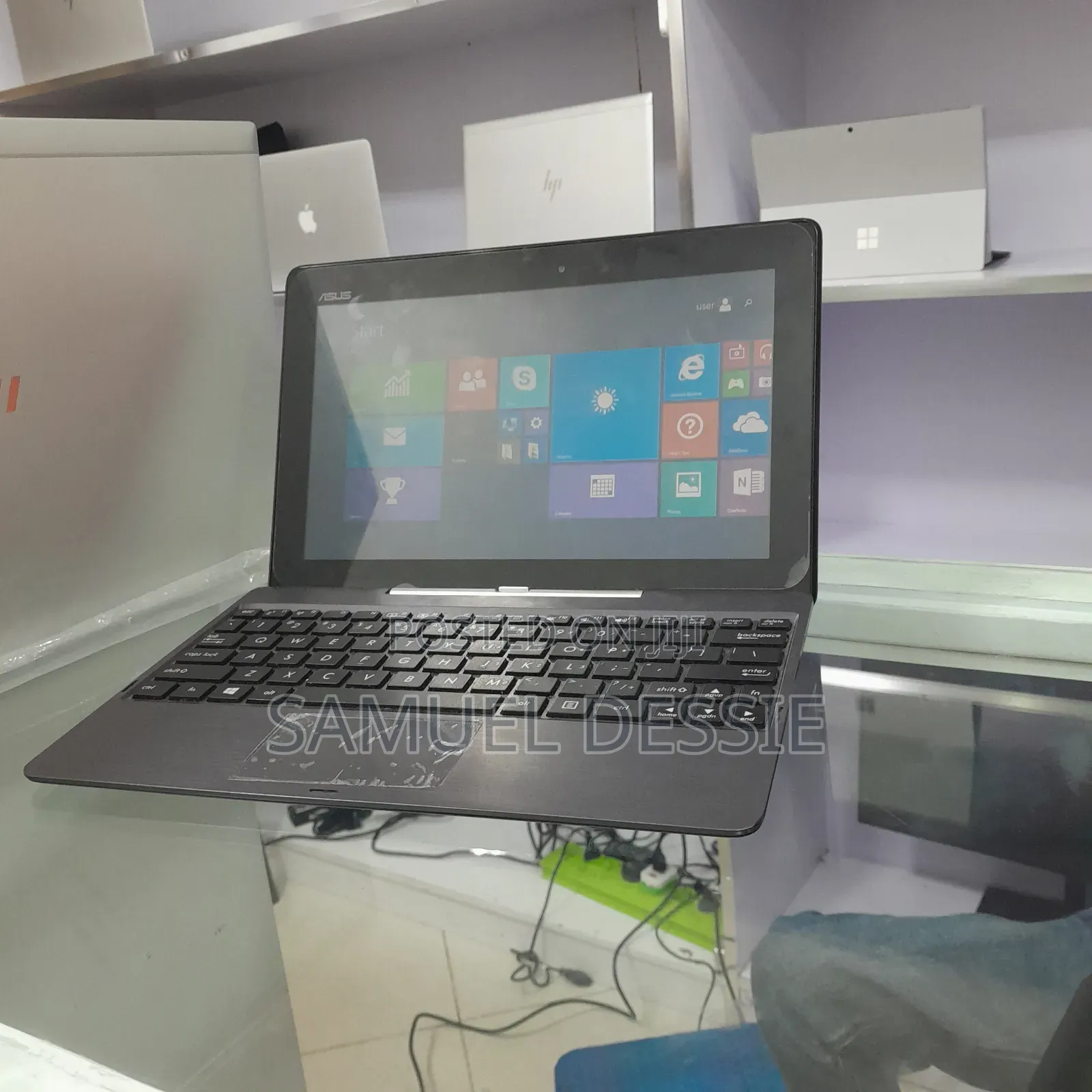 Laptop Asus 2GB Intel Atom SSD 60GB