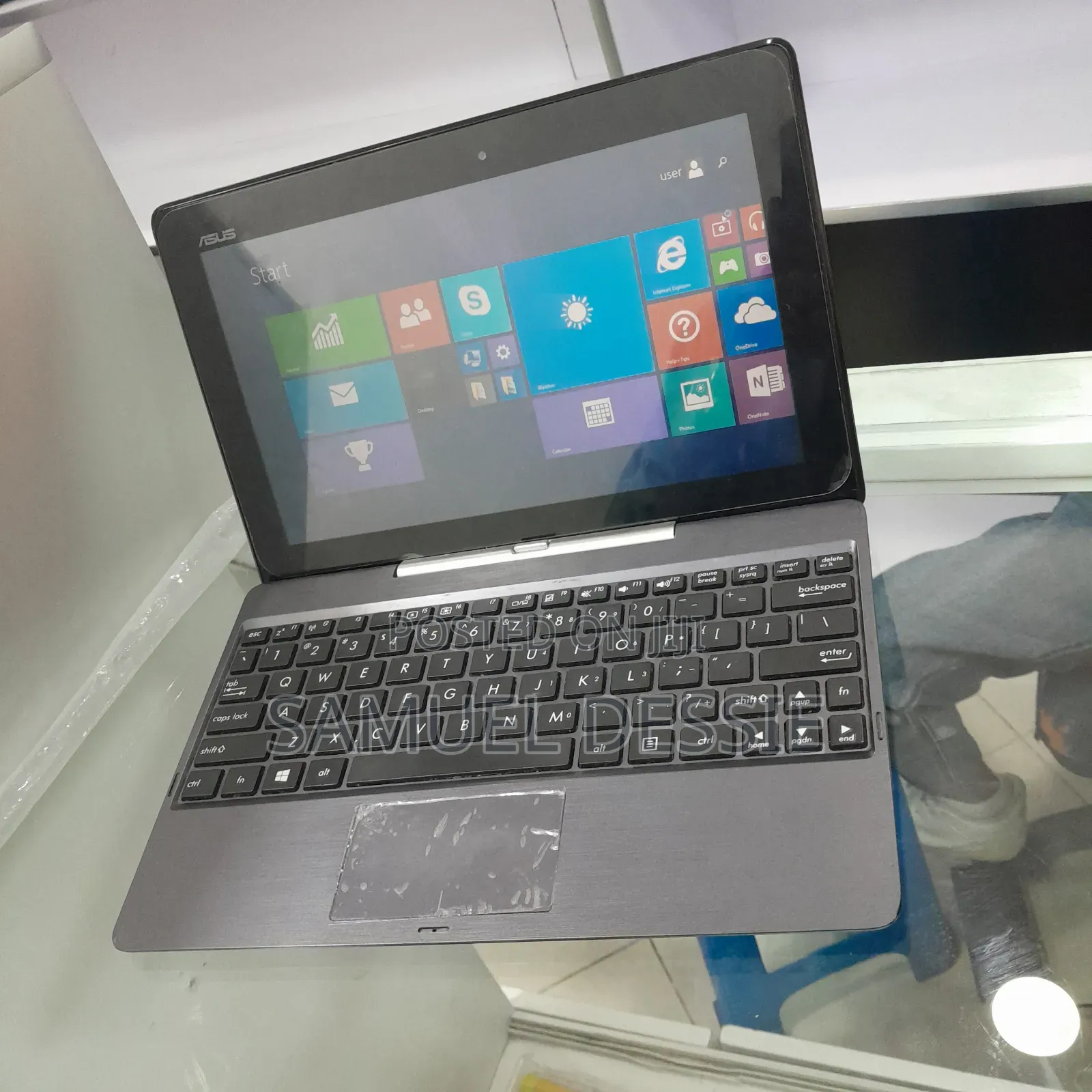 Laptop Asus 2GB Intel Atom SSD 60GB