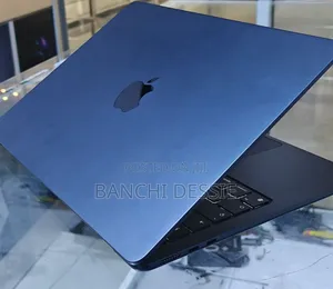 New Laptop Apple MacBook Air 2024 M3 13-Inch 8GB Apple M3 SSD 256GB