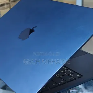 New Laptop Apple MacBook Air 2024 M3 13-Inch 8GB Apple M3 SSD 256GB