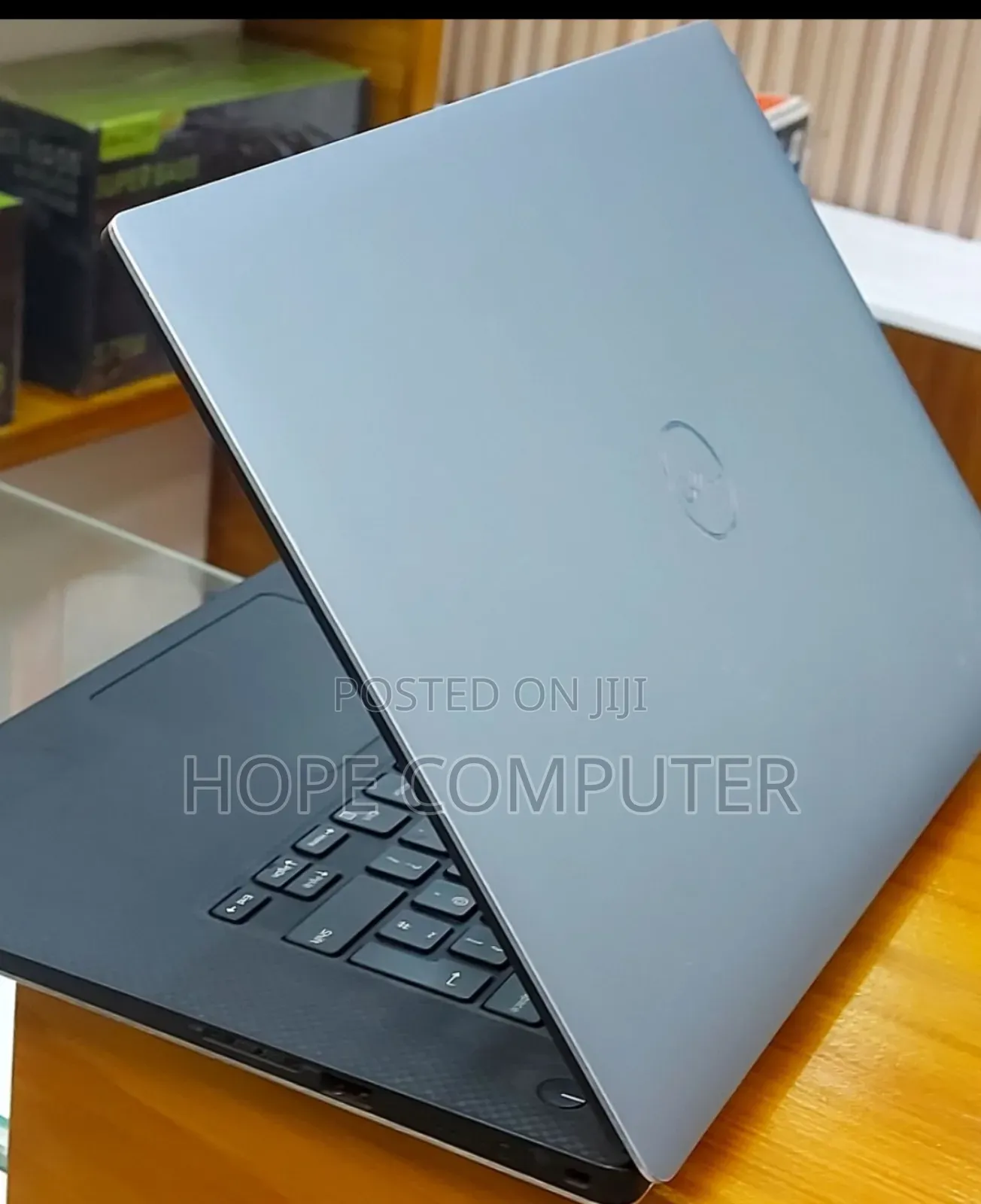 New Laptop Dell Precision 7780 32GB Intel Core I7 SSD 512GB