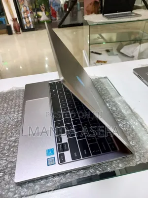 New Laptop Samsung 16GB Intel Core I7 SSD 512GB