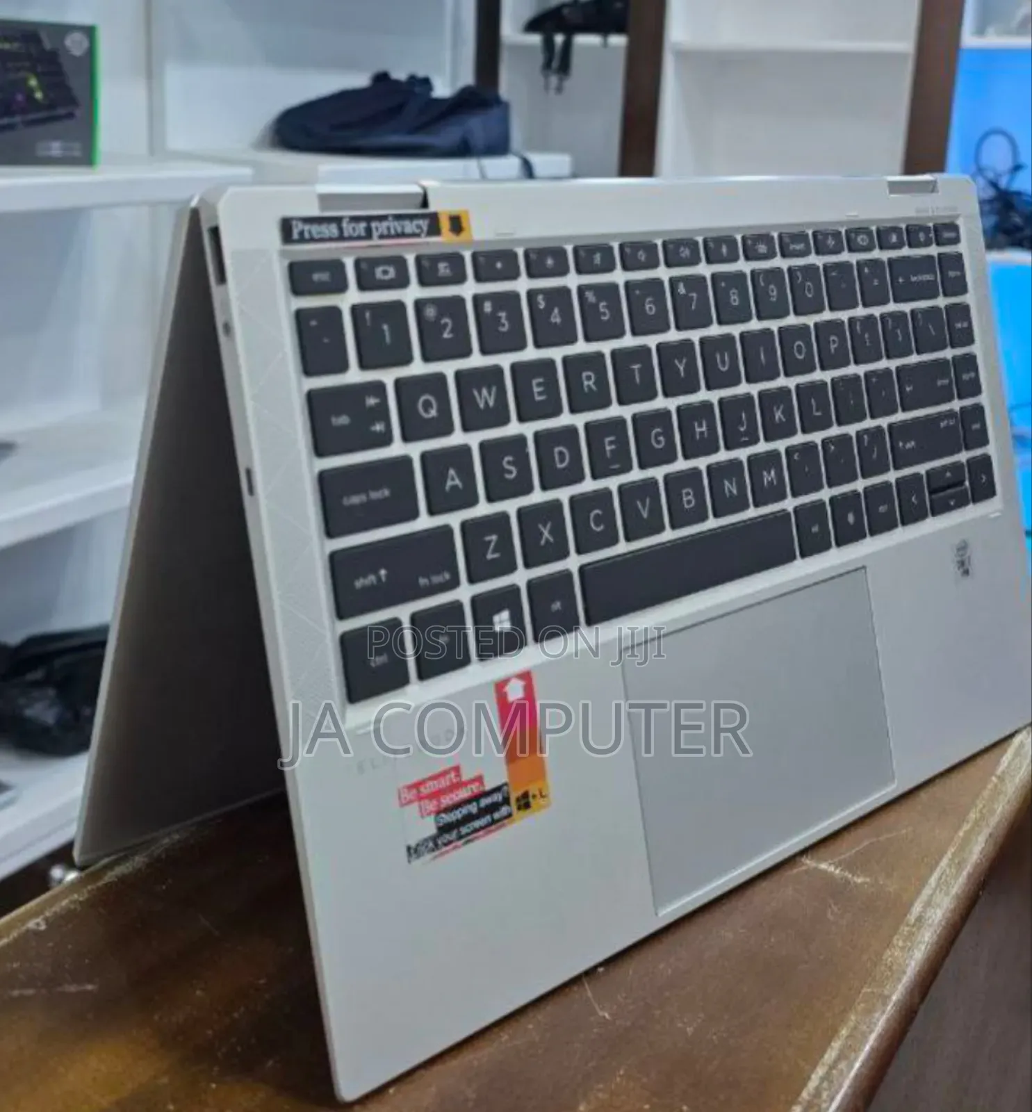 New Laptop HP EliteBook X360 1040 G7 16GB Intel Core I7 SSD 512GB