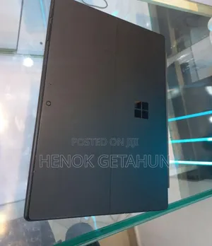 New Laptop Microsoft Surface Pro 7 8GB Intel Core I5 SSD 256GB