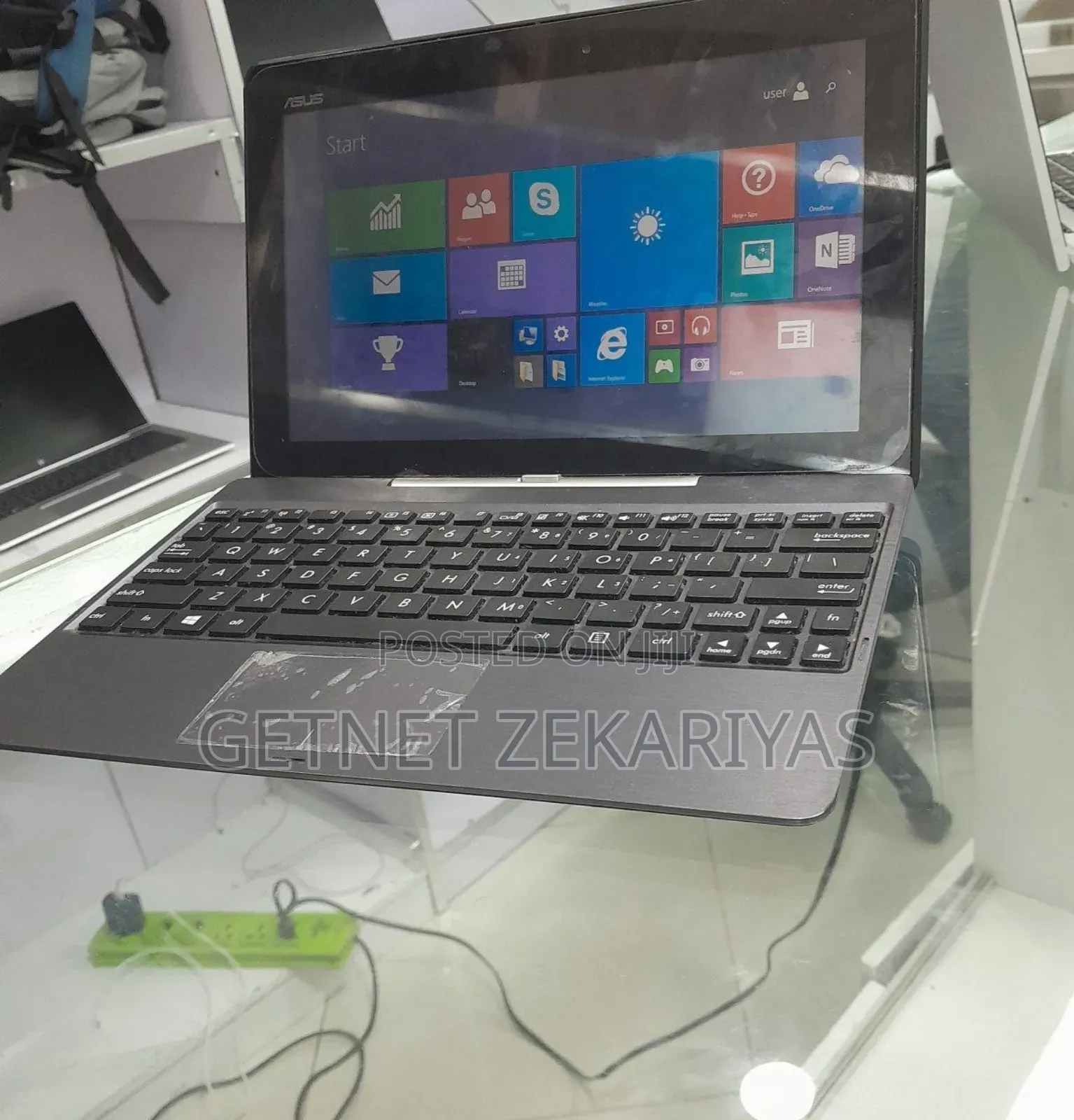 New Laptop Asus 2GB Intel Pentium SSD 72GB