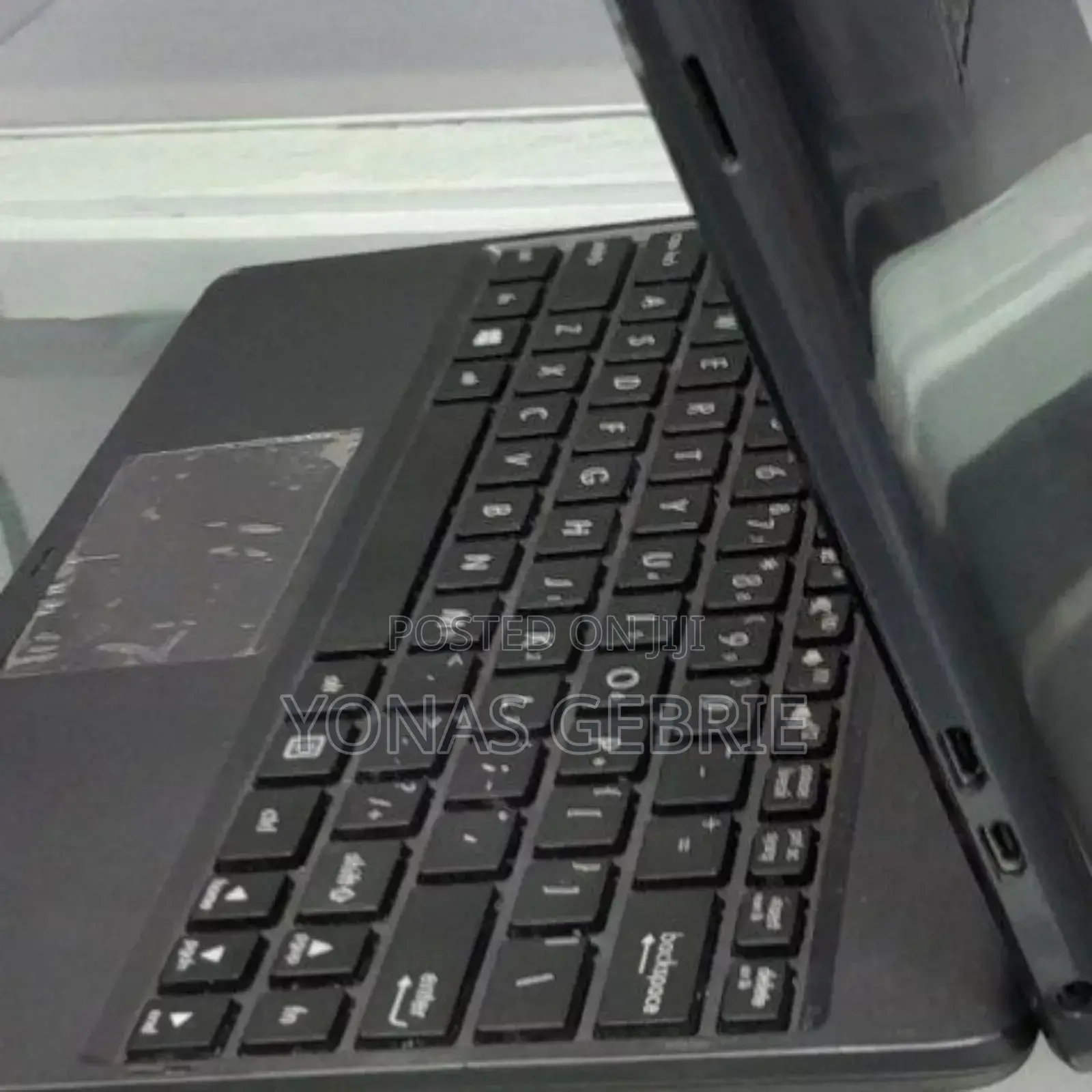 Laptop Asus 2GB Intel Atom SSD 60GB