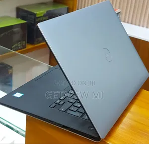 Photo - New Laptop Dell Precision 5520 32GB Intel Core I7 SSD 512GB