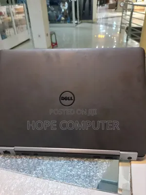 Photo - New Laptop Dell Latitude 5310 8GB Intel Core I7 SSD 256GB