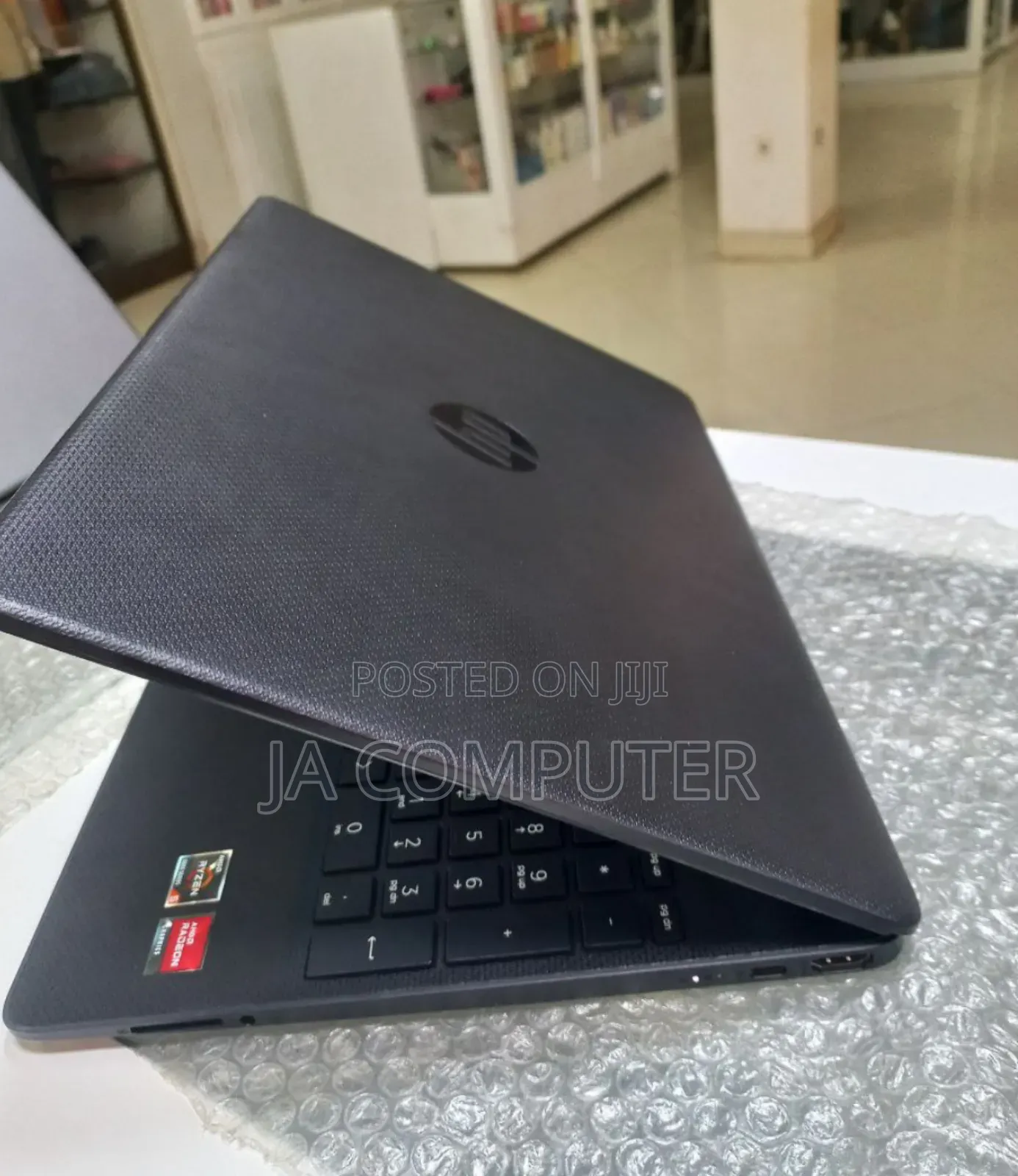 New Laptop HP Stream Notebook 8GB AMD Ryzen 5 SSD 512GB