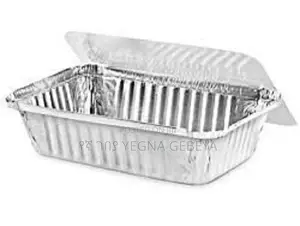 Photo - Aluminum Foil Containers With Lids Medium Size