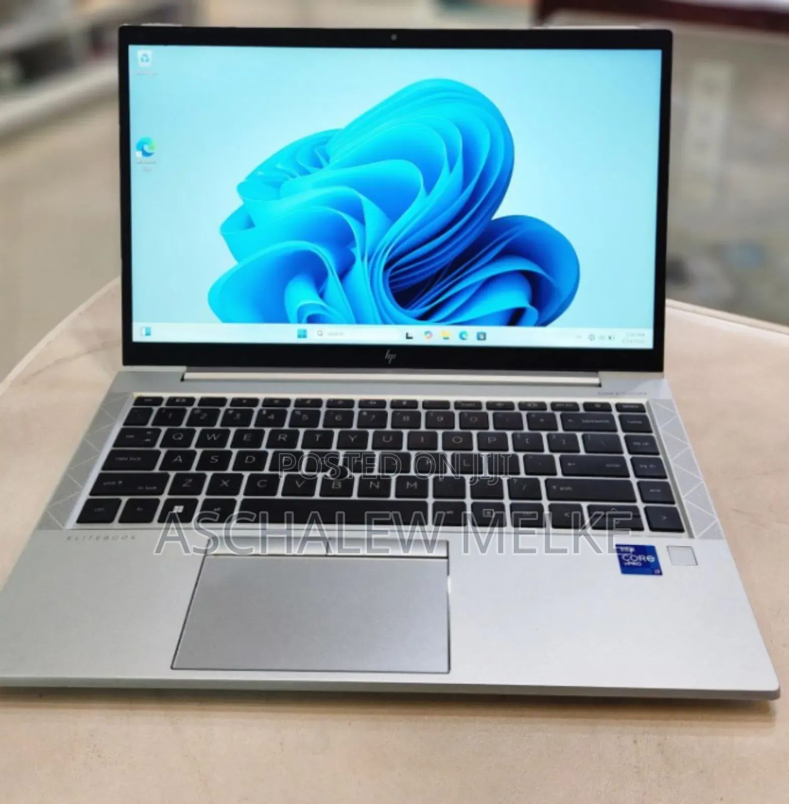 New Laptop HP EliteBook 840 G8 16GB Intel Core I7 SSD 512GB