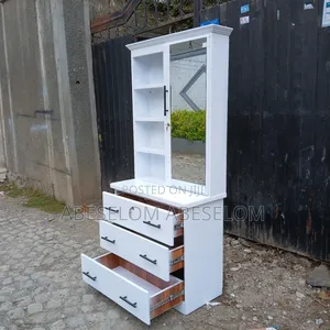 ቁመት 1,70 Cm ድሬሲንግ