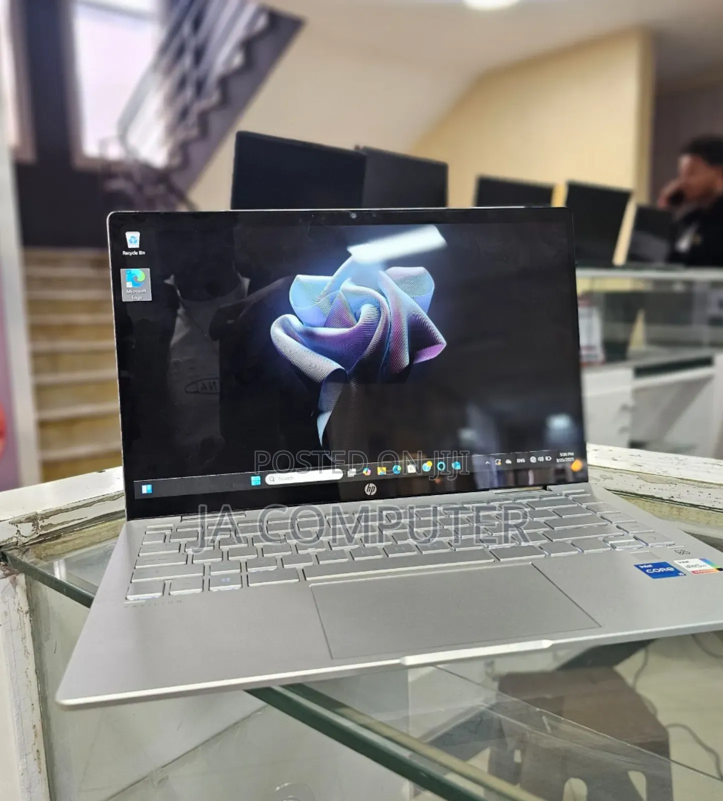 New Laptop HP Pavilion 15 8GB Intel Core I5 SSD 512GB