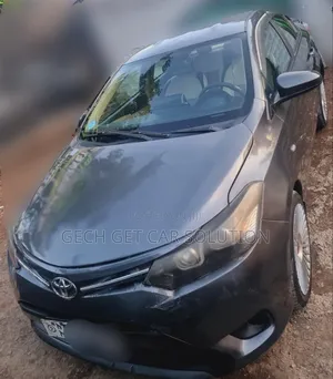 Toyota Yaris 2015 Gray
