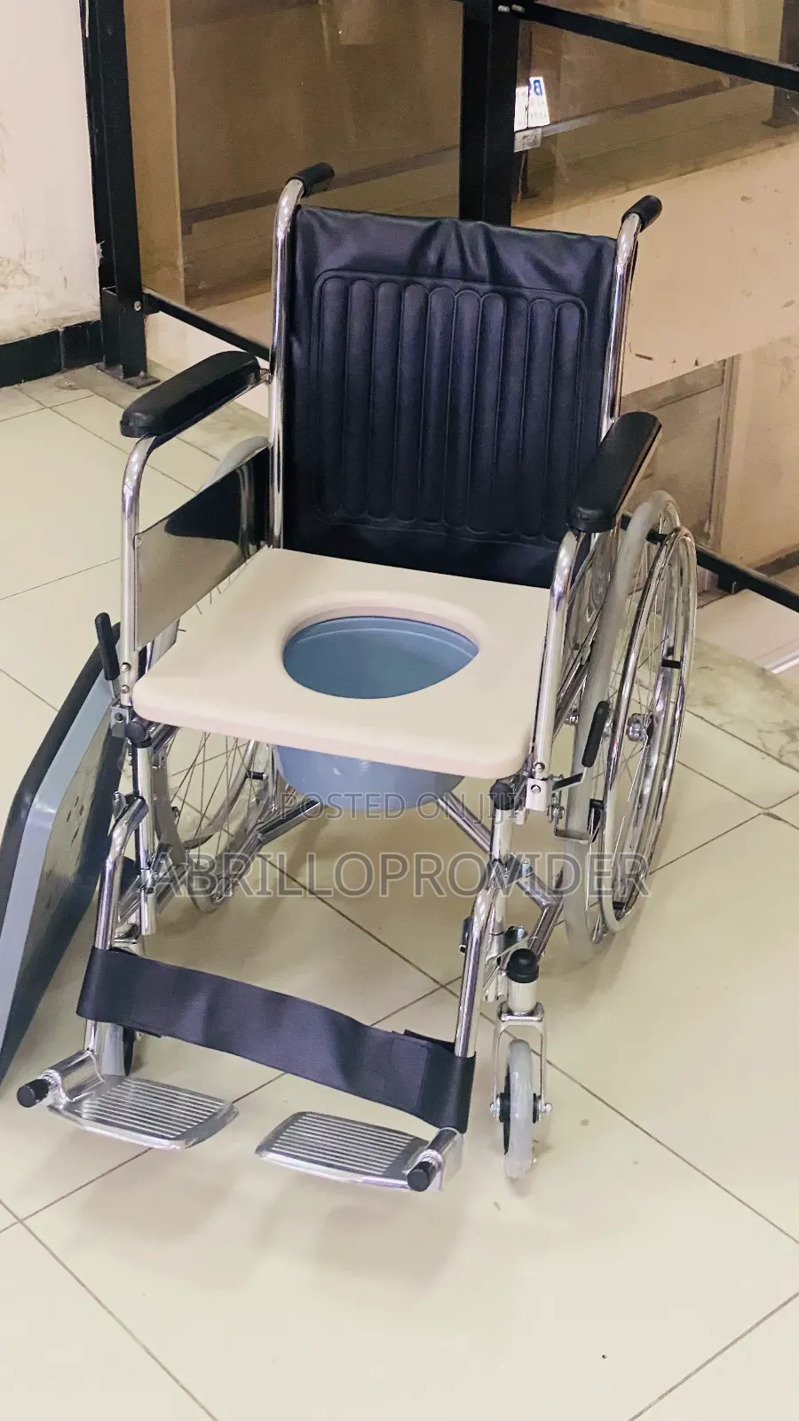 Toilet Wheelchair5wheelchair4wheelchair7wheelchair2wheelchai