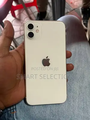 Photo - Apple iPhone 11 64 GB White